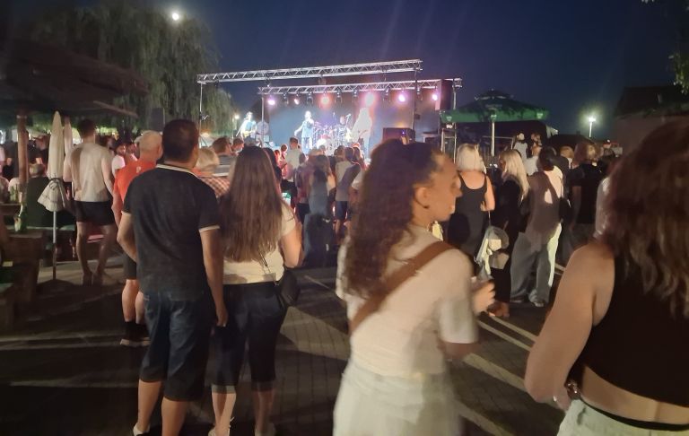 daleka-obala, koncert, mursko-sredisce, ljeto-uz-muru, festival, hrvatska-gana