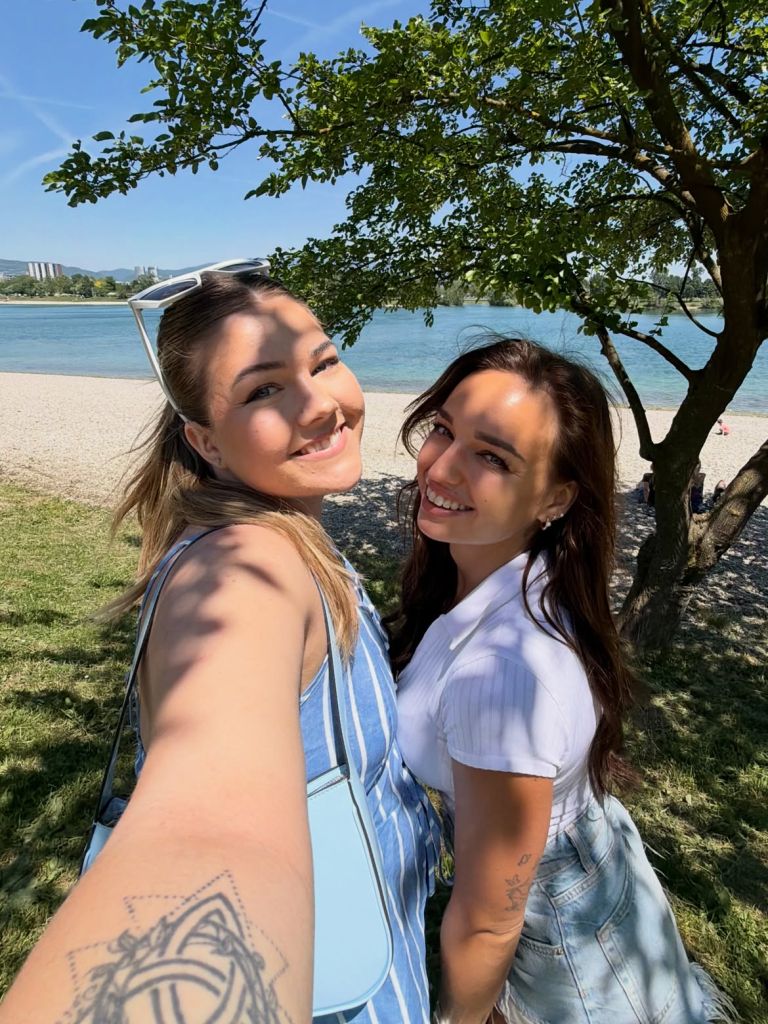 Nina (Savnik) Ledenčan, Kaja Casar