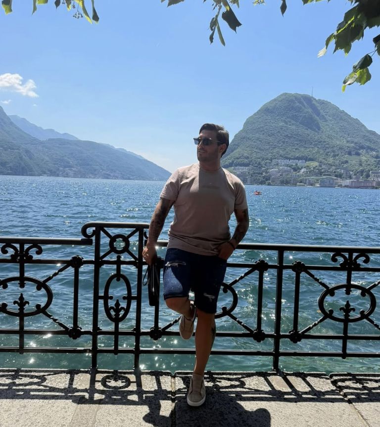 Darko Lazić je še vedno zavit v črnino.
