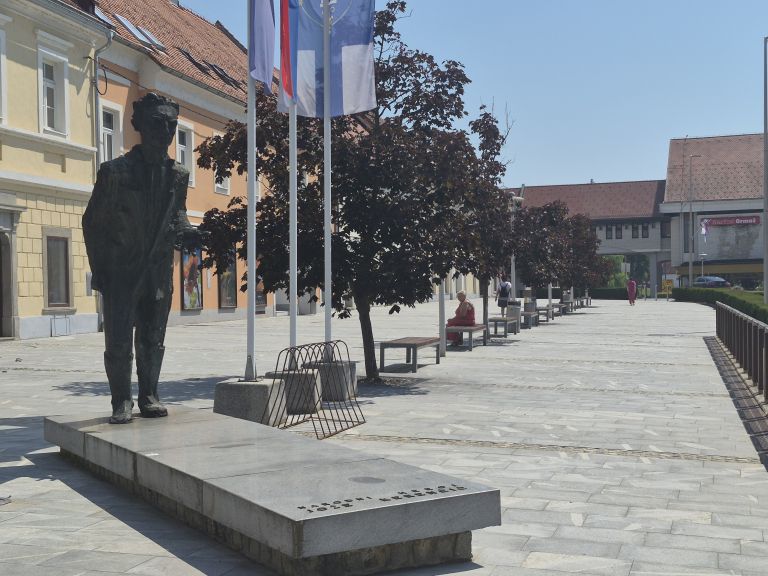 ozelenitev-kerencicevaga-trga, podpis-gradbene-pogodbe