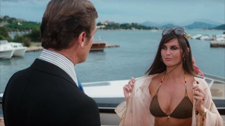 caroline munro 1.jpg