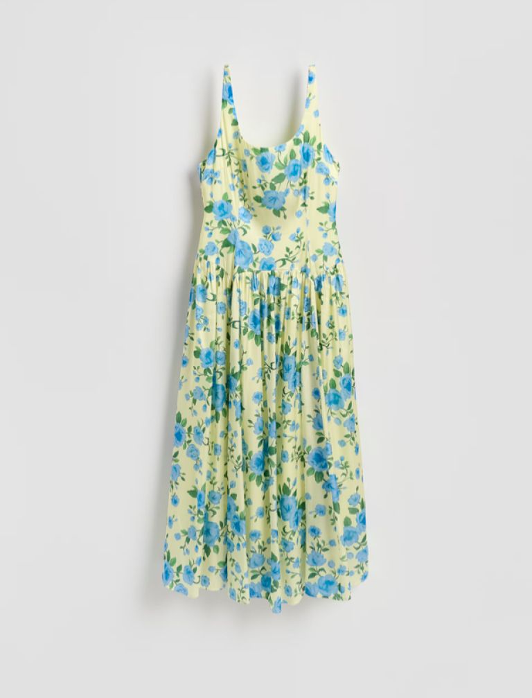 obleka RESERVED ALEJA 2299 EUR (002).png