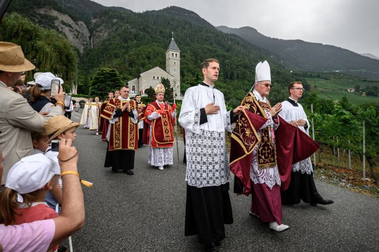 posvetitev štirih škofov, Bratovščina svetega Pija X..jpg