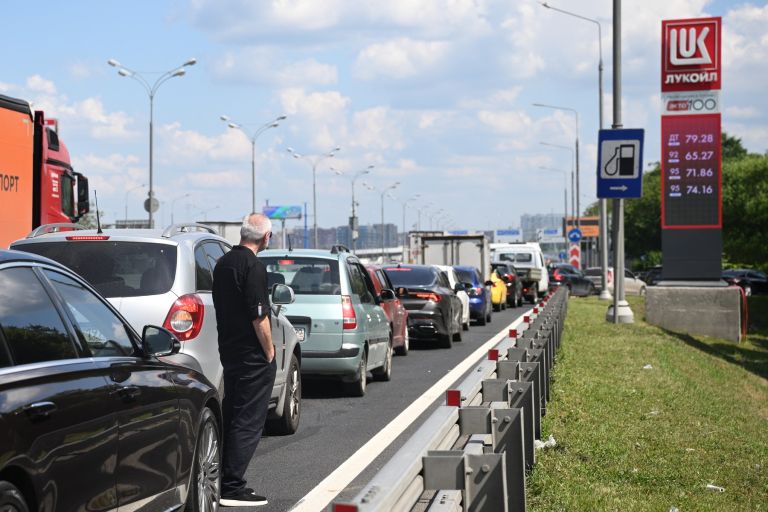 kolona, bencinska črpalka