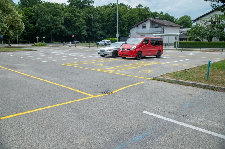 parkirišče, zdravstveni-dom, zdravstveni-dom-murska-sobota
