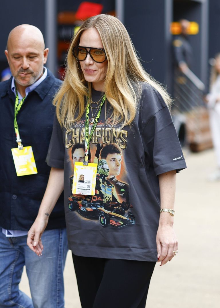 Adele, Formula 2