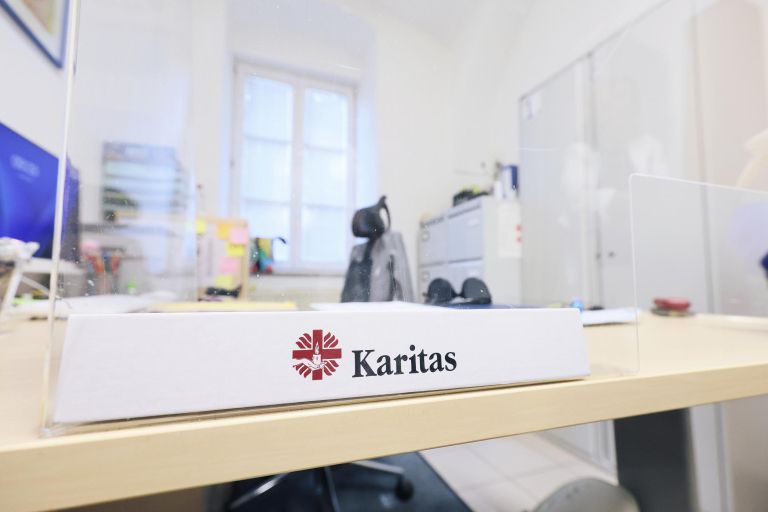 pro-bono, ambulanta, karitas