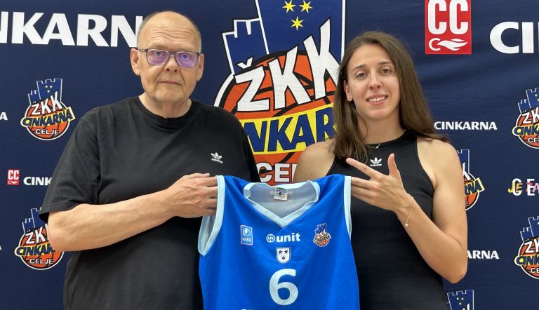 Iva Slonjšak - dres.jpg