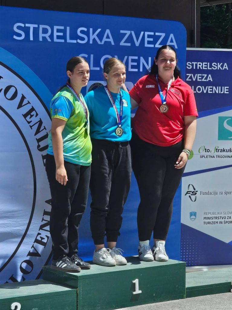 Najboljše tri mlade strelke.jpg