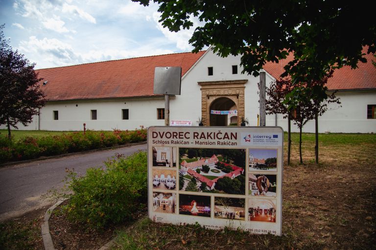 ris-dvorec-rakičan, grad-rakičan, rakičanski-grad, graščina, simbolična