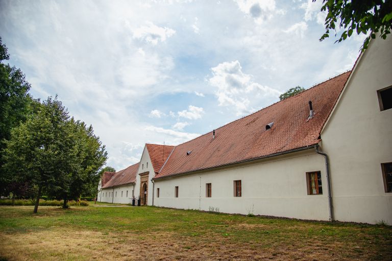 ris-dvorec-rakičan, grad-rakičan, rakičanski-grad, graščina, simbolična