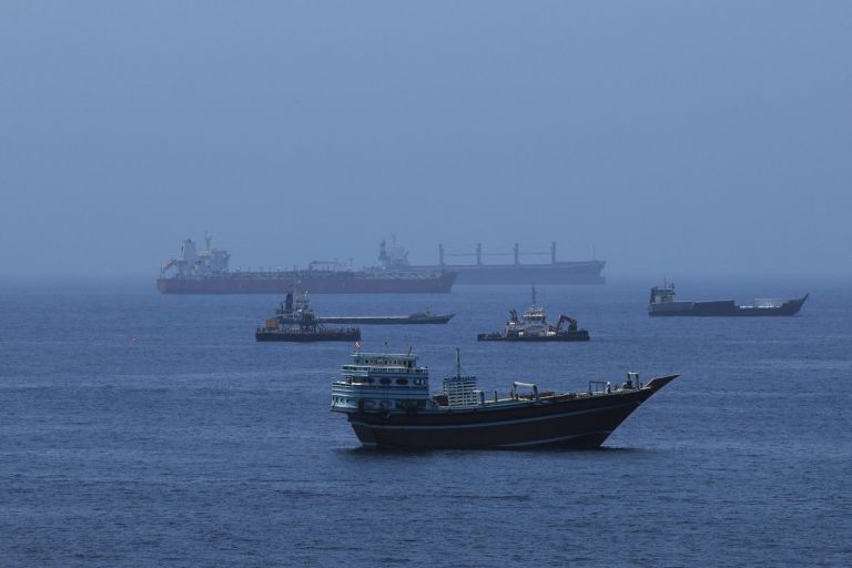 omanski zaliv, tankerji.jpg