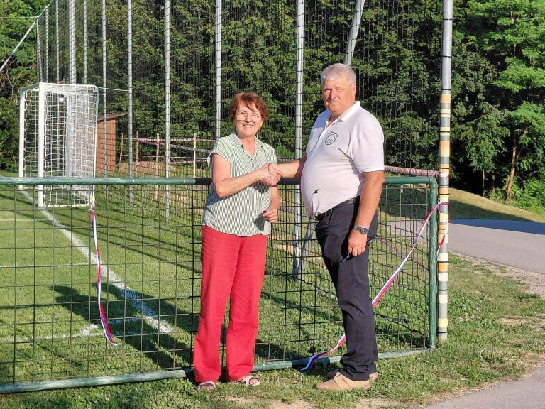 sd-kruplivnik, reflektorji, namakalni-sistem, kruplivnik