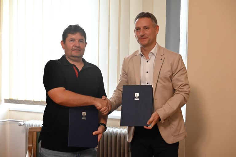 sportne-povrsine, velika-nedelja, podpis-pogodbe, obcina-ormoz