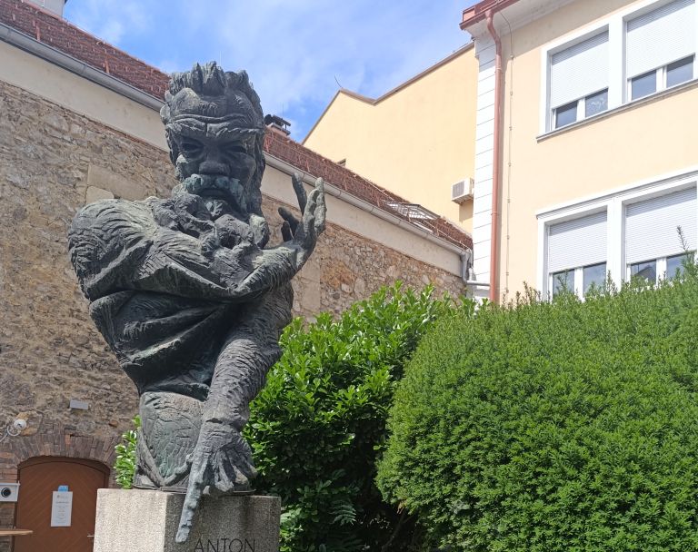 Kip Antona Aškerca.jpg