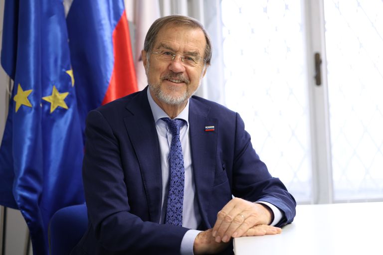 ESEJ lojze peterle-pl.jpg