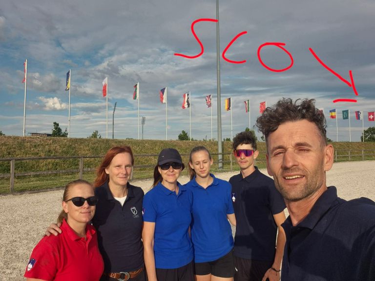 Jahača in asistenca.jpeg