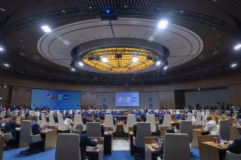 NATO ZASEDANJE-f-NATO.jpg