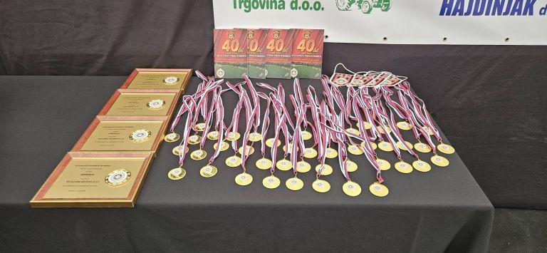 kmn-salamenci, 40-let, mali-nogomet, proslava, turnir, u11, veterani