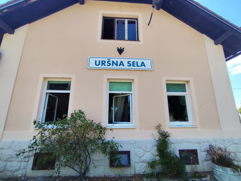 ursna-sela