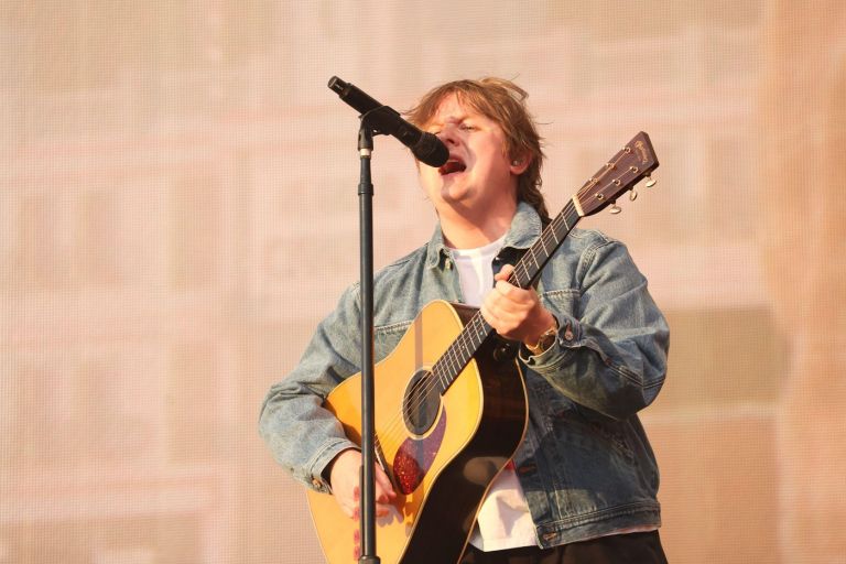 Lewis Capaldi (1).jpg