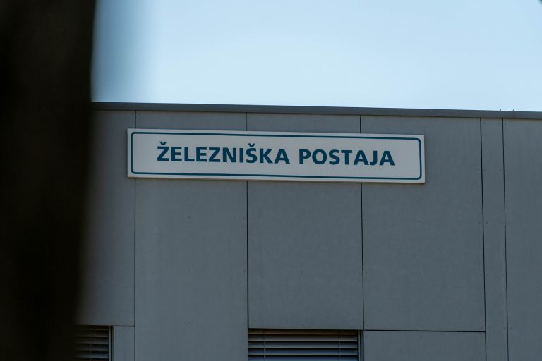 železniška-postaja, železniška-postaja-murska-sobota, vlak, tirnice, tirnica, postaja