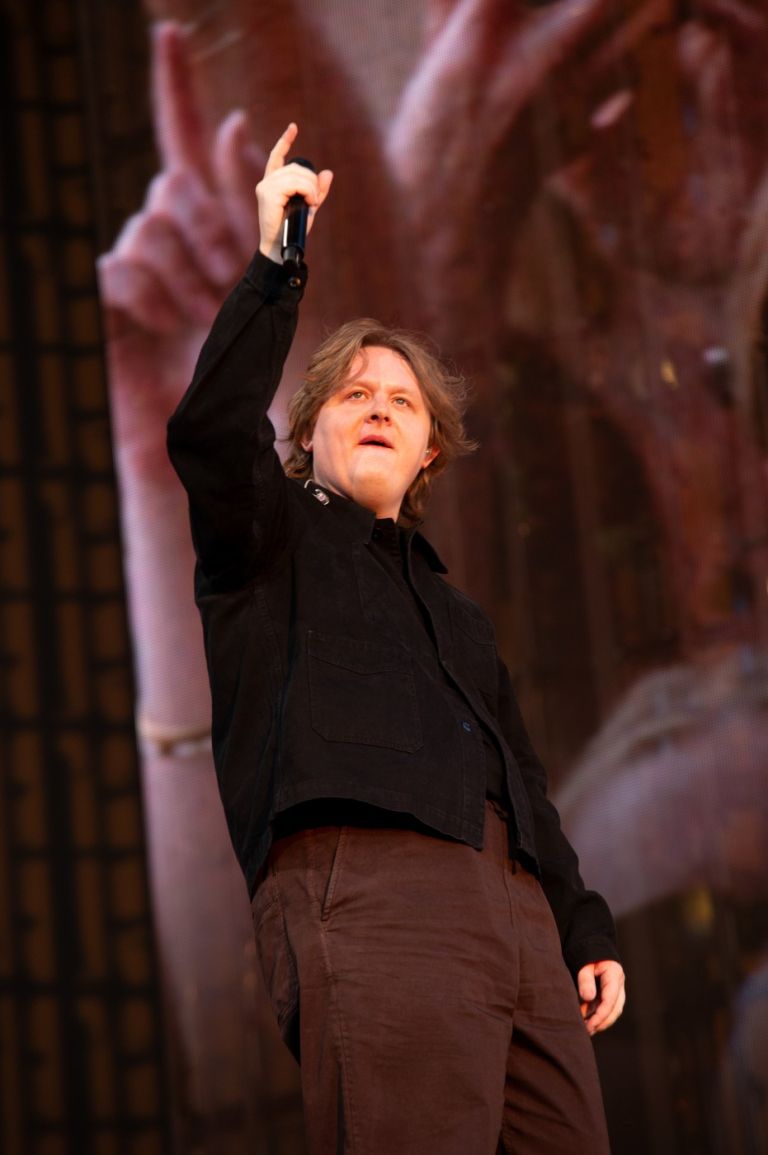 Lewis Capaldi (4).jpg