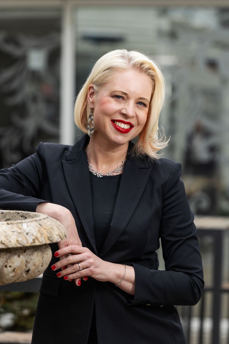 Urška Kllakočar Zupančič