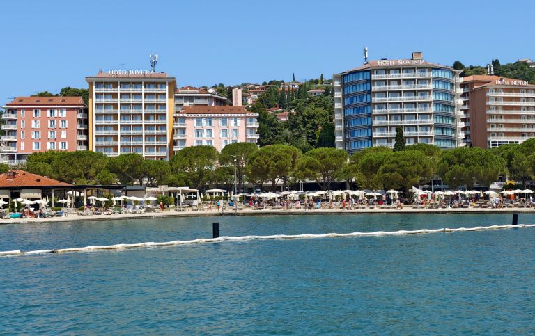 portoroz plaza morje.jpg