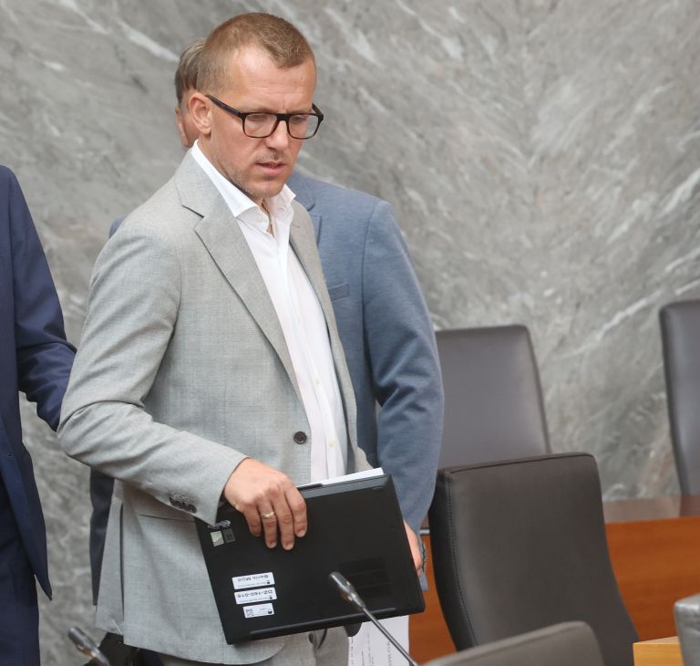 UV1-boris mijič-pl.jpg