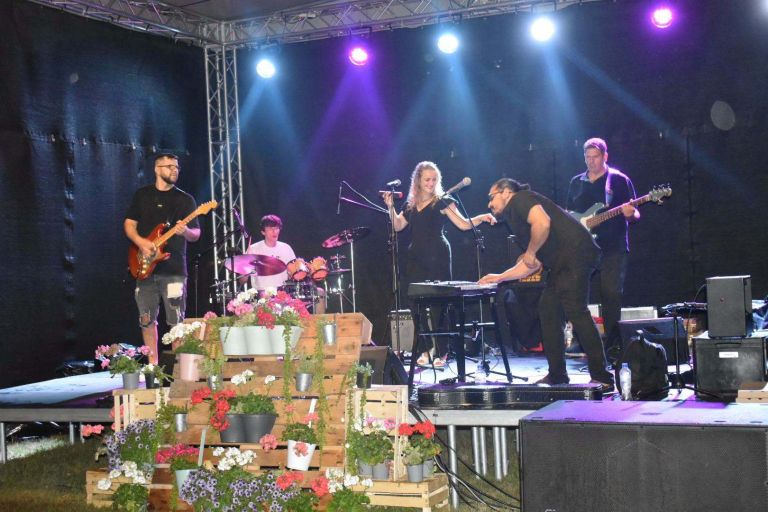 poletje-v-moravskih-toplicah, koncert, folklora