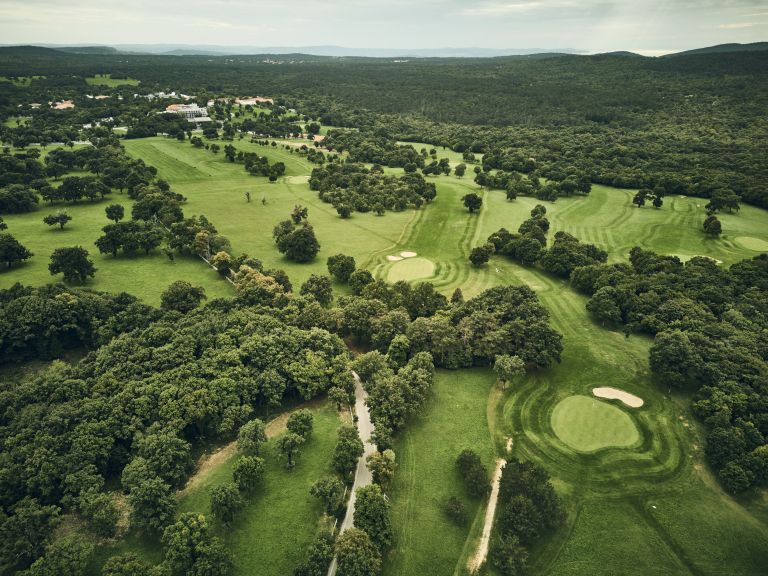 Kobilarna Lipica, golf