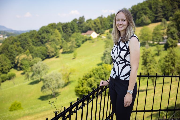 MARUŠA TOVORNIK 4.jpg