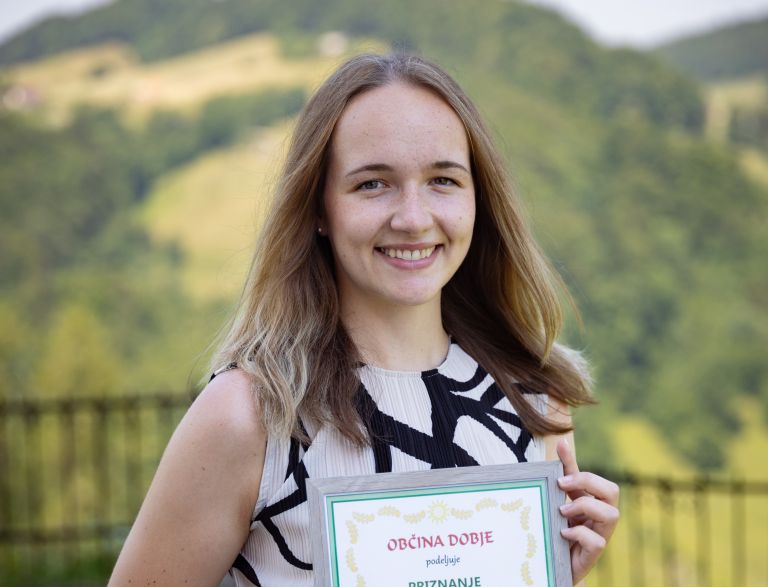 MARUŠA TOVORNIK 3.jpg
