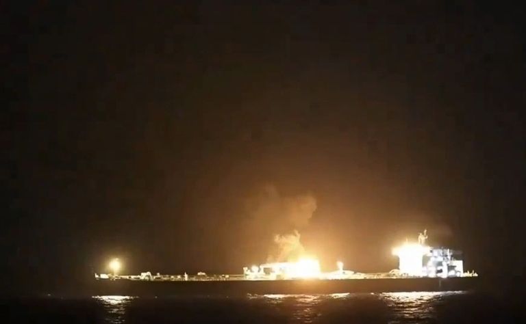 tanker rdece morje.jpg