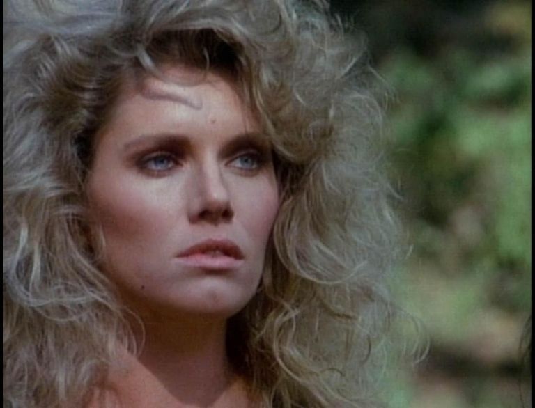 Lana Clarkson v filmu Barbarian Queen II: The Empress Strikes Back iz leta 1990. Vloge v fantazijski