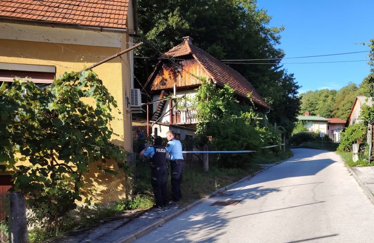 lasko, smet, moski, policisti