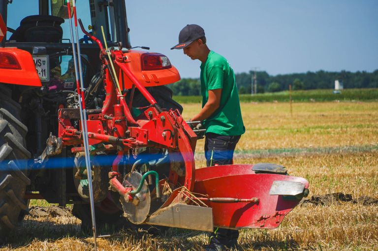 oranje, tekmovanje-v-oranju, krapje, prlekija, kmetijstvo, traktor