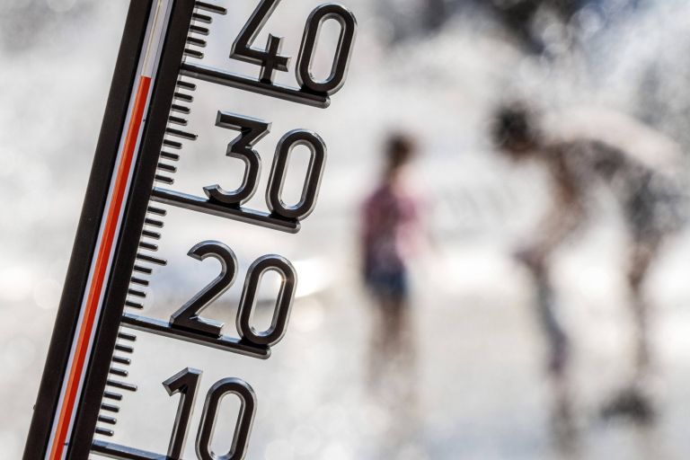 termometer 40 stopinj vročina