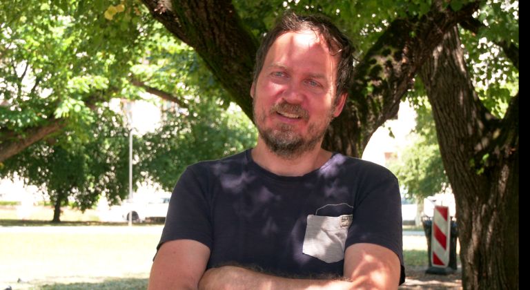 Lukic slikal krže.png