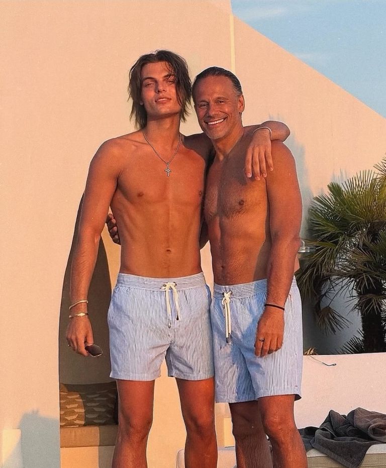 damian hurley.jpg