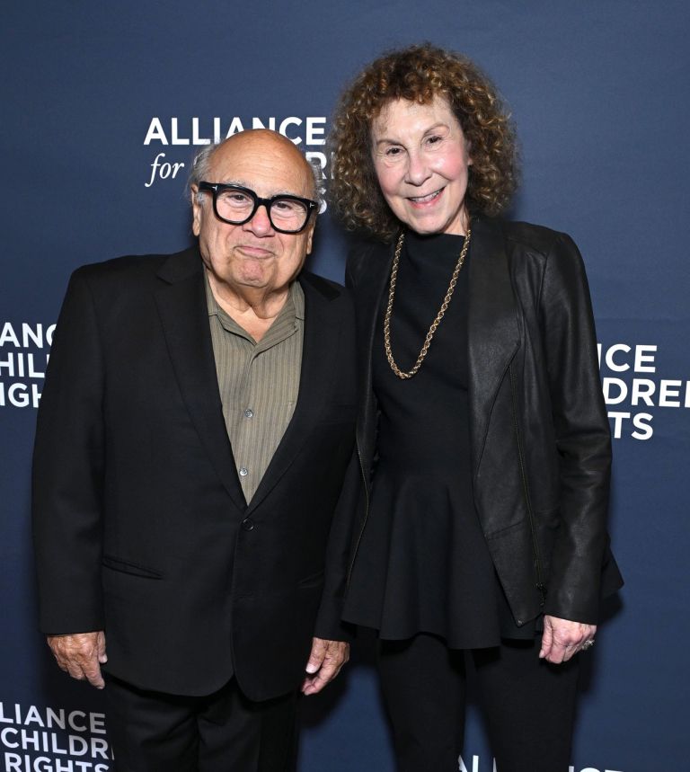 danny-devito-in-rhea-perlman
