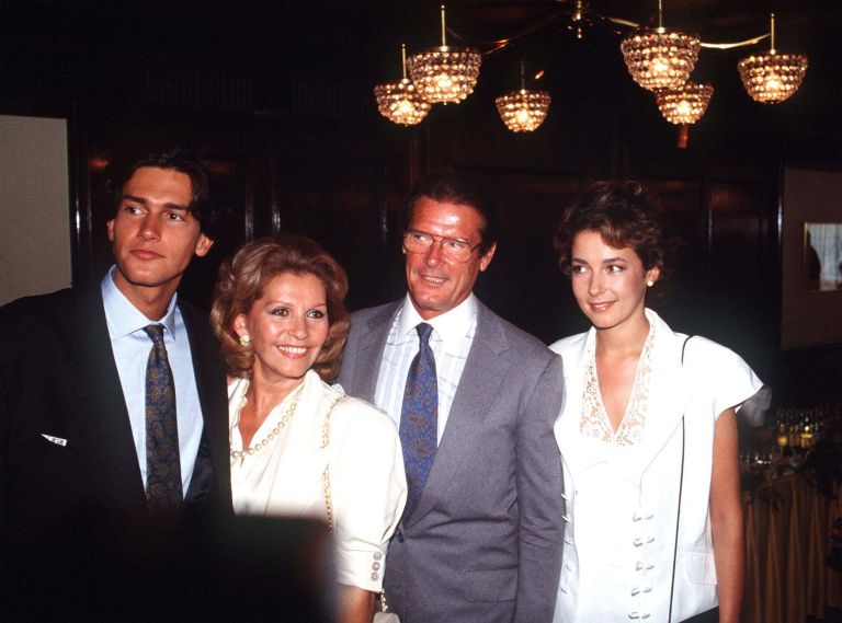 Roger Moore 4