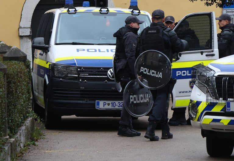 Specialna enota policije.jpg