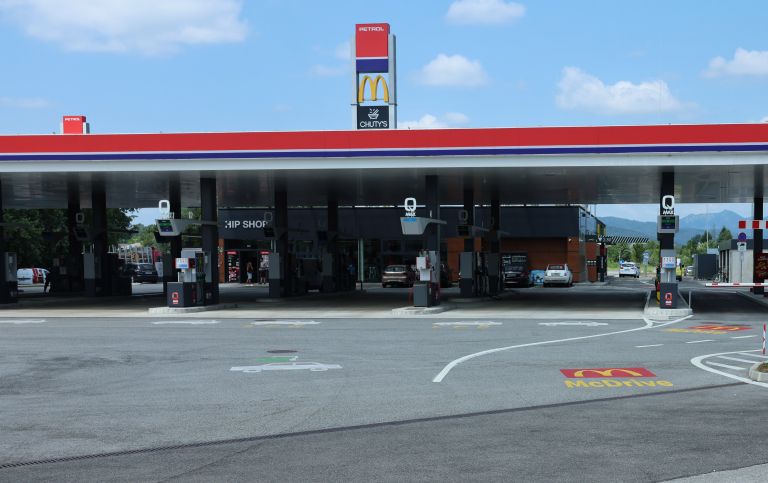 petrol gorivo bencin dizel.jpg