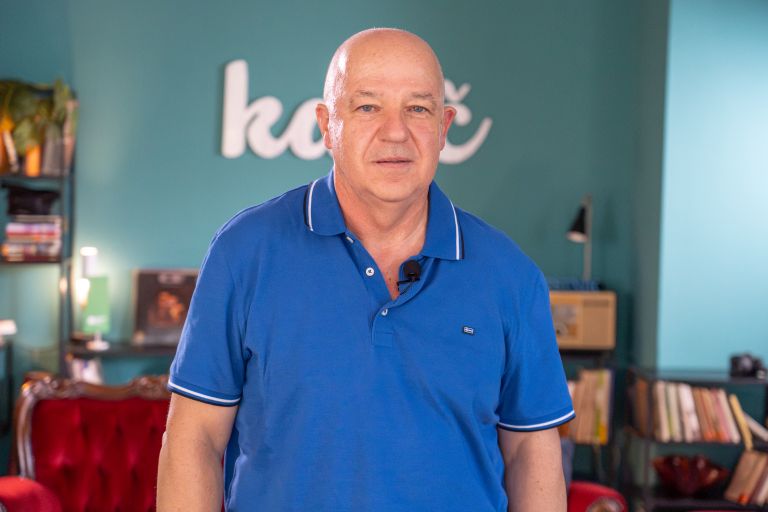 dean-köveš, podkast-kavč