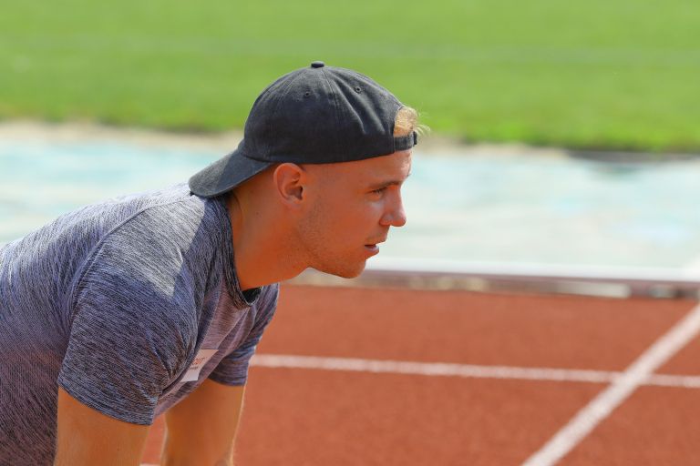 cg_atletika_anej_curin_prapotnik_2.jpg