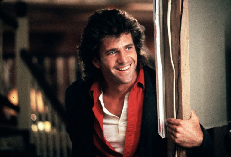 Postavni Mel Gibson leta 1987 v filmski uspešnici Smrtonosno orožje (Lethal Weapon)