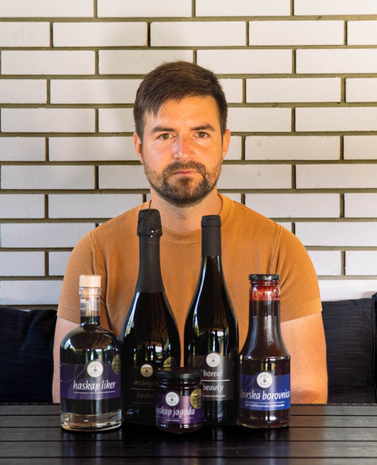 marko-kramar, mekotnjak, haskap-jagoda, haskap-jagode, sibirske-jagode