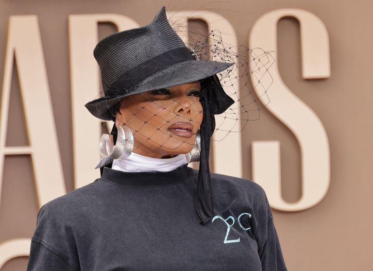 Janet Jackson je pri 50 letih prvič postala mama. Sina Eisso je rodila januarja 2017 in ga odtlej skrbno varuje pred pretirano pozornostjo javnosti.
